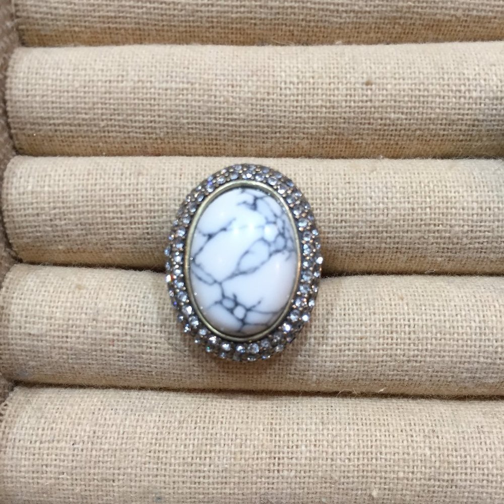Chloe + Isabel white howlite & pave oval  ring